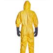 Combinezon antichimic, din polietilena, Tychem, galben